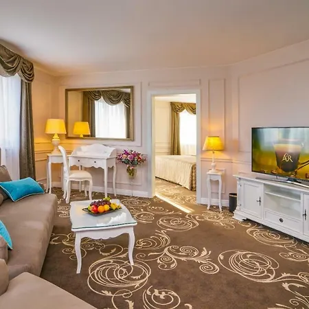 Hotel Don Giovanni - Great Of The World